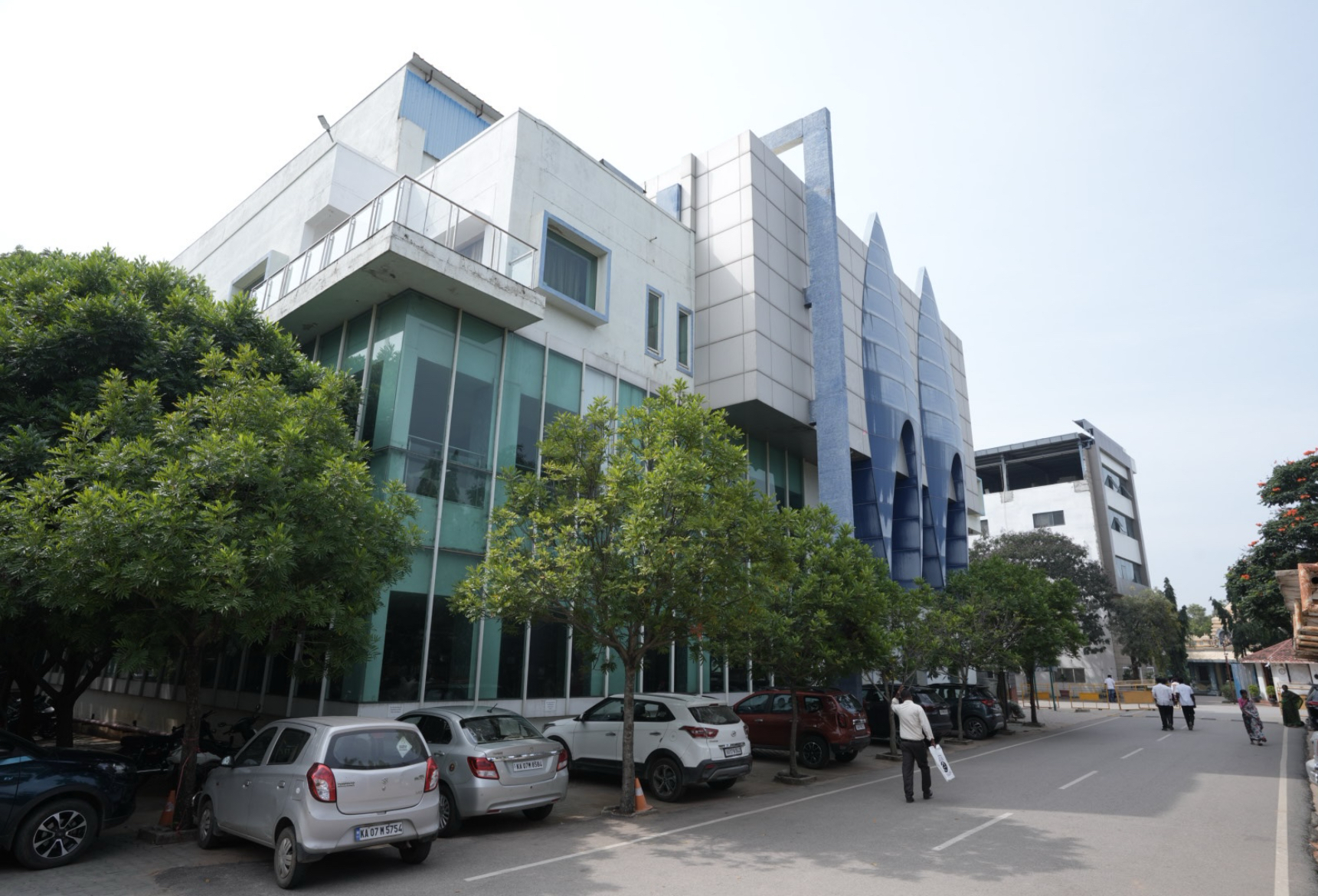 Sri Devaraj Urs Medical College - campus view 3